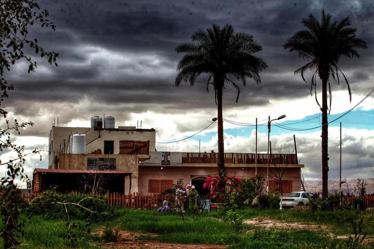 Safi Kitchen Hostel Gawr as-Safi Exterior foto